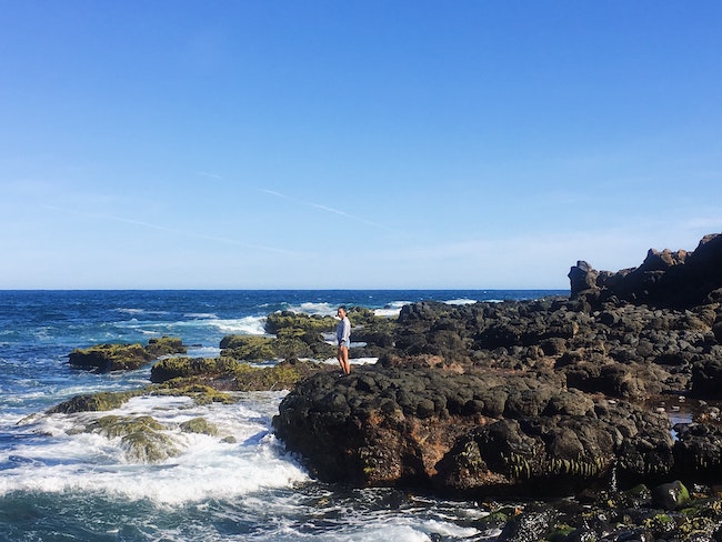 the ocean meets the rocks in Cape Schanck
